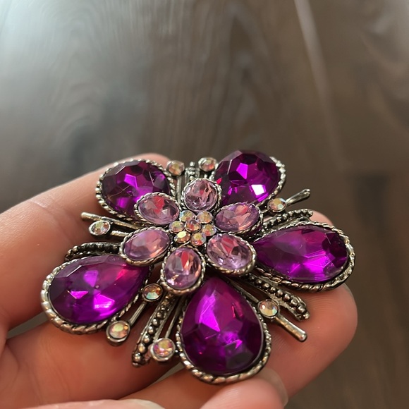 Shiny Purple Flower Brooch - Picture 4 of 6